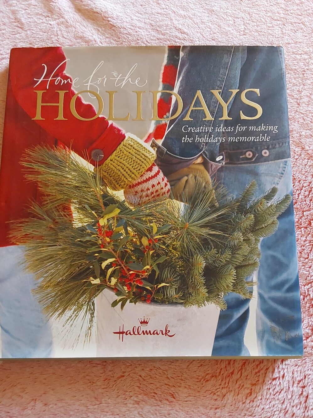 🌺 NWT Hallmark Holiday Decorative Book & Planner